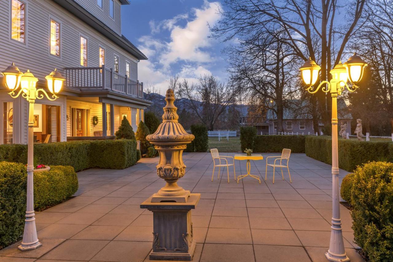 Gardenview Estate Bed And Breakfast Kettle Falls Exteriér fotografie