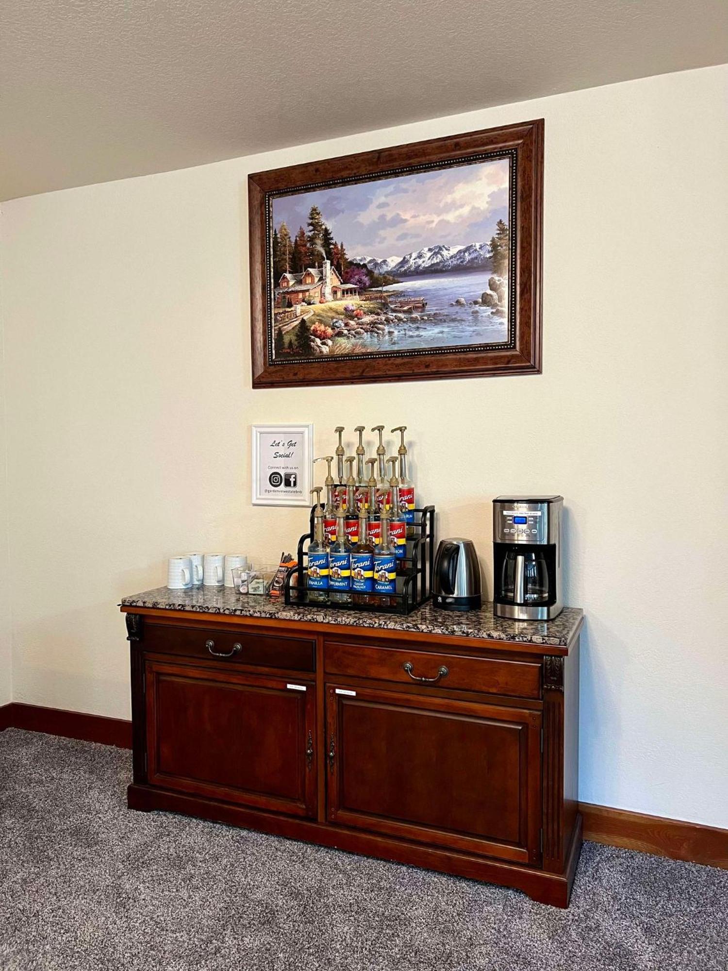 Gardenview Estate Bed And Breakfast Kettle Falls Exteriér fotografie